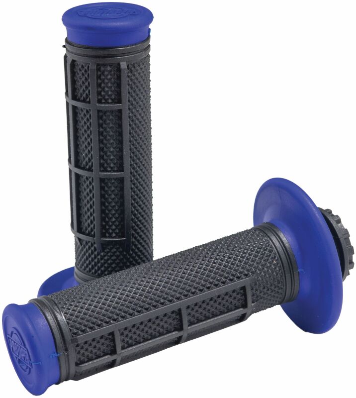 ProTaper 023352 - Pro Series Clamp On 1/2 Waffle Blue/Black ProTaper 023352 - Pro Series Clamp On 1/2 Waffle Blue/Black