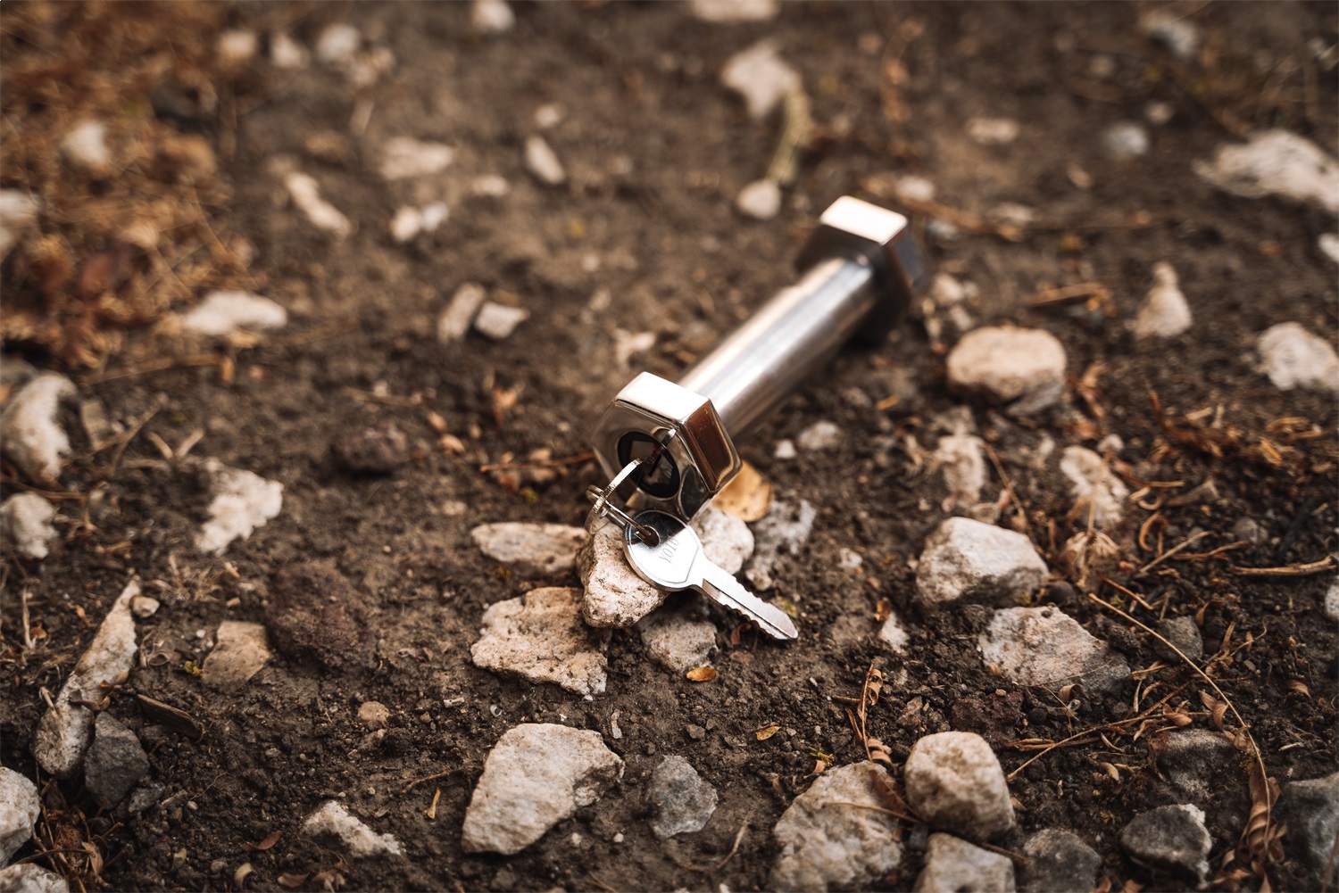 Monster Hooks MH-LPSW78 - Locking Hitch Pin; 0.87 in. Key Locking Pin Monster Swivel Hook and Hammerhead Hook; Stainless Steel; Rated At 16000 lbs.;