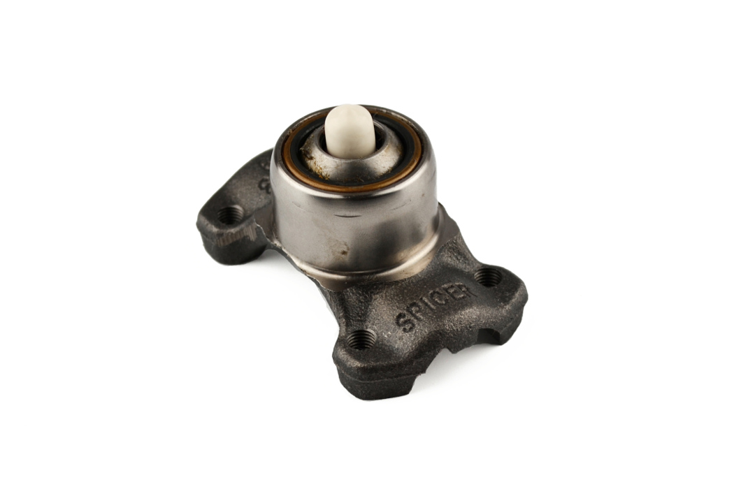 Spicer 211544X - Double Cardan CV Centering Yoke - Non Greaseable - Centerline to End: 1.656in Spicer 211544X - Double Cardan CV Centering Yoke - Non Greaseable - Centerline to End: 1.656in