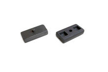 Maxtrac 810010 - 07-18 Toyota Tundra 2WD/4WD 1in Rear Cast Iron Lift Blocks