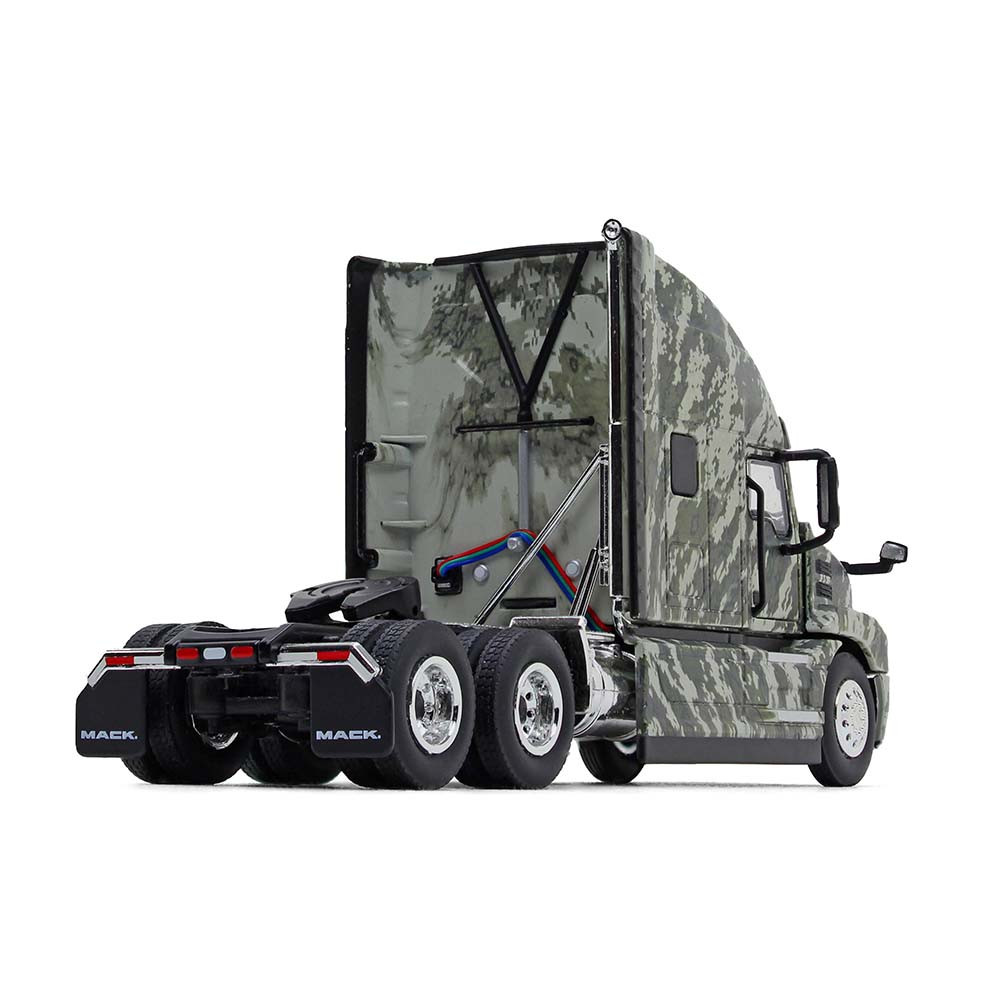 59-3424: Mack Trucks: Salute To Service
1/50 scale Mack Anthem High-Roof Sleeper with 53' Trailer Diecast Replica