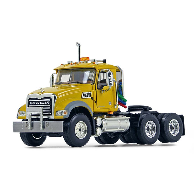 50-3116C: Yellow
1/50 scale Mack Granite MP Day Cab