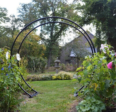 Kinsman Garden Moon Gate Arch - Thumbnail 2