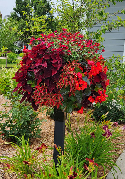 30 Inch Border Column (Basket Not Included)