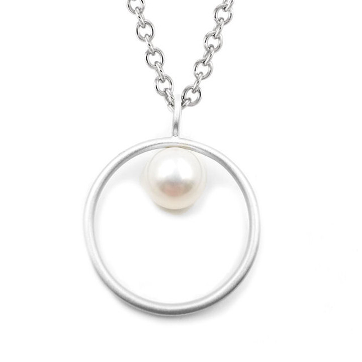 Circle Freshwater Pearl Pendant