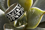 Kanilea Maile Lei band in Argentium Silver