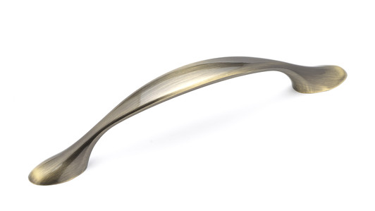 BP7814AE Traditional Metal Pull - 7814 | Kunal Kitchens