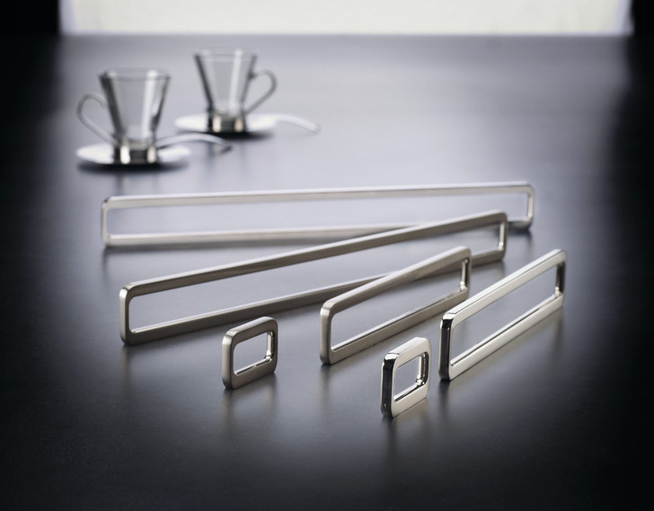 685320195 - Brushed Nickel Modern Metal Pull - 685