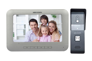 Hikvision DS-KIS203T 4-Wire Analog Video Intercom System Kit