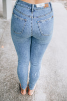 Judy Blue Aubrey Destroyed Tummy Control Skinny: Medium Blue