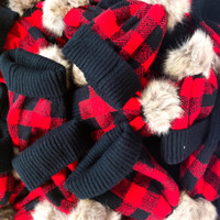 Buffalo Plaid Pom Beanie: Black/Red