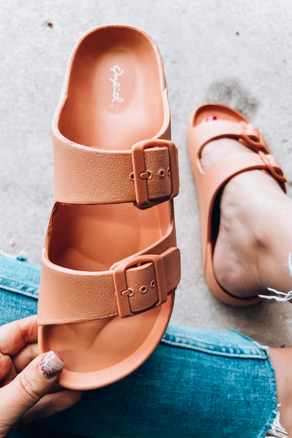 Lennie Sandals: Ash Coral