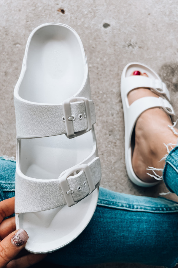 Lennie Sandals: White