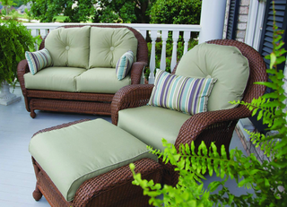Welted vs. Box Edge Cushions: Which is the Best Option for Your Outdoor Furniture?