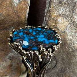 Deep Blue Bisbee Turquoise Gold Ring Deep Blue Bisbee Turquoise Gold Ring