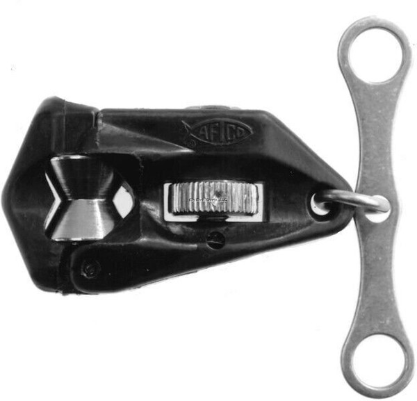 AFTCO Roller Troller Outrigger Releasing Trolling Lure Clips Pair OR1B