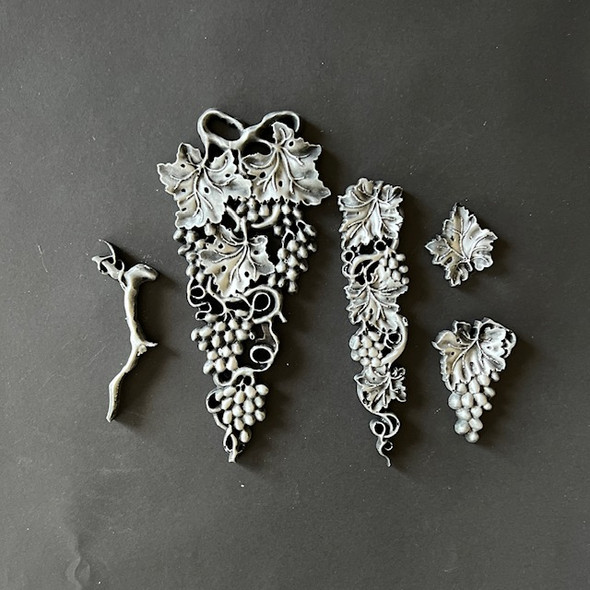 LaBlanche Grapes silicone mould with grape clusters and vine details