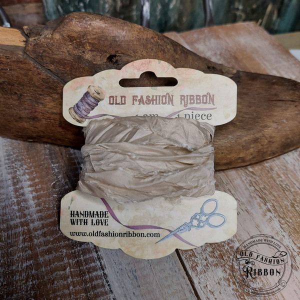 Old Fashion Ribbon Ecru