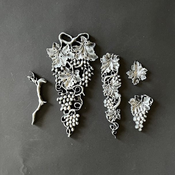 LaBlanche Grapes silicone mould with grape clusters and vine details