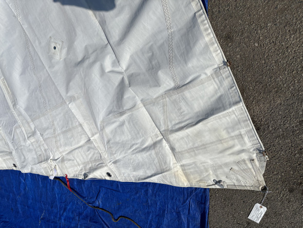 Mainsail 27'9" by 29'8" by 11'3" Mainsail 27'9" by 29'8" by 11'3"