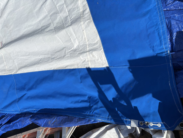 Genoa		28'5"	27'2"	16'7"