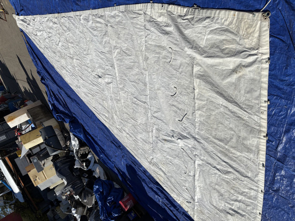 Mainsail 25'11" by 28'7" by 10'9"