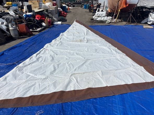 Catalina 30' Genoa		34'7" by 32'11" by 14'0"