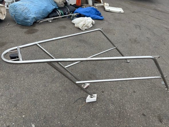 Catalina Bow Rail