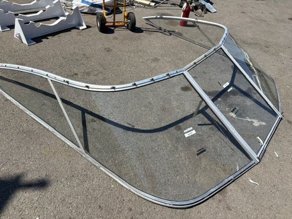 Bayliner Windshield