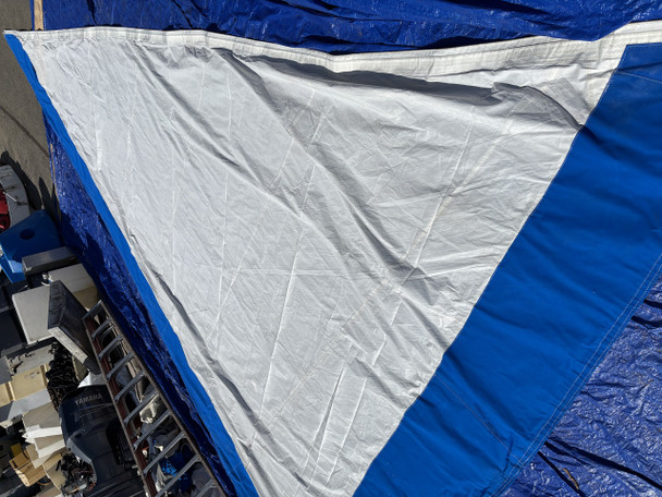 Genoa		28'5"	27'2"	16'7"