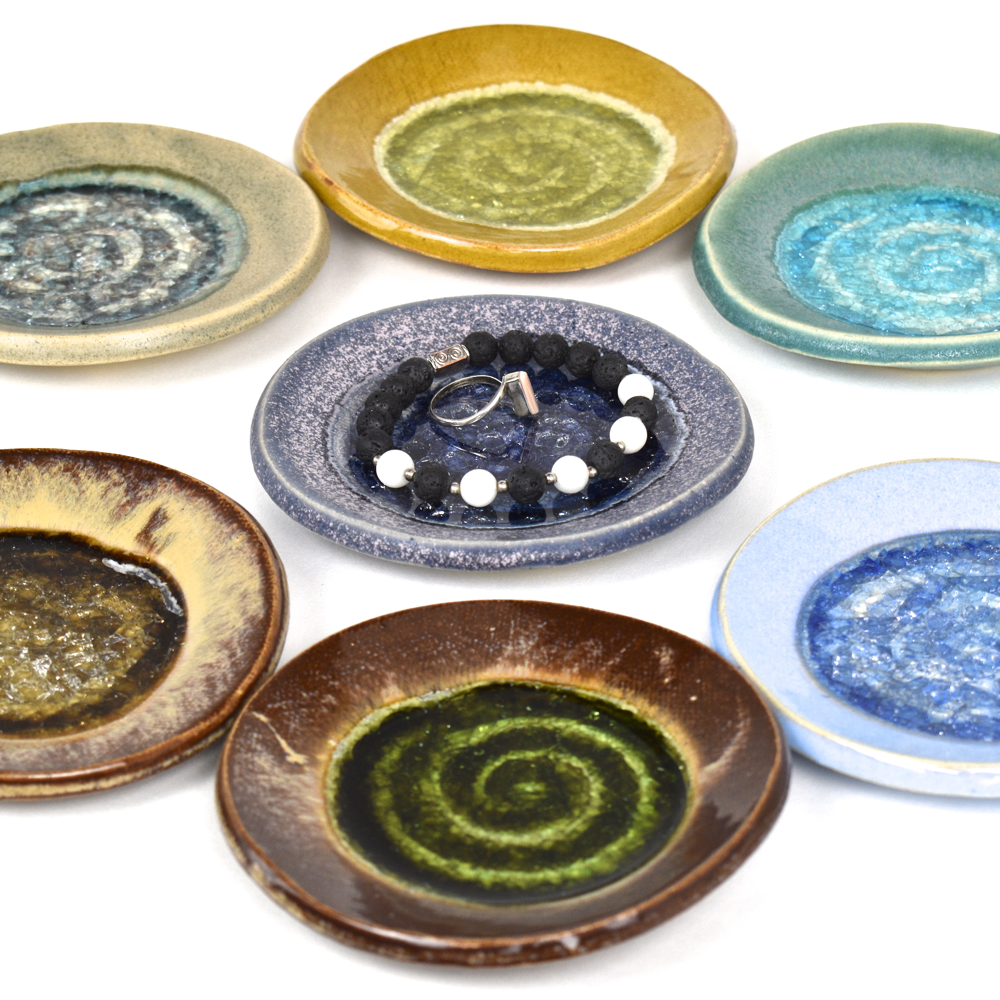 Artful Jewelry Dish and Unique Glass Decorations that Inspire