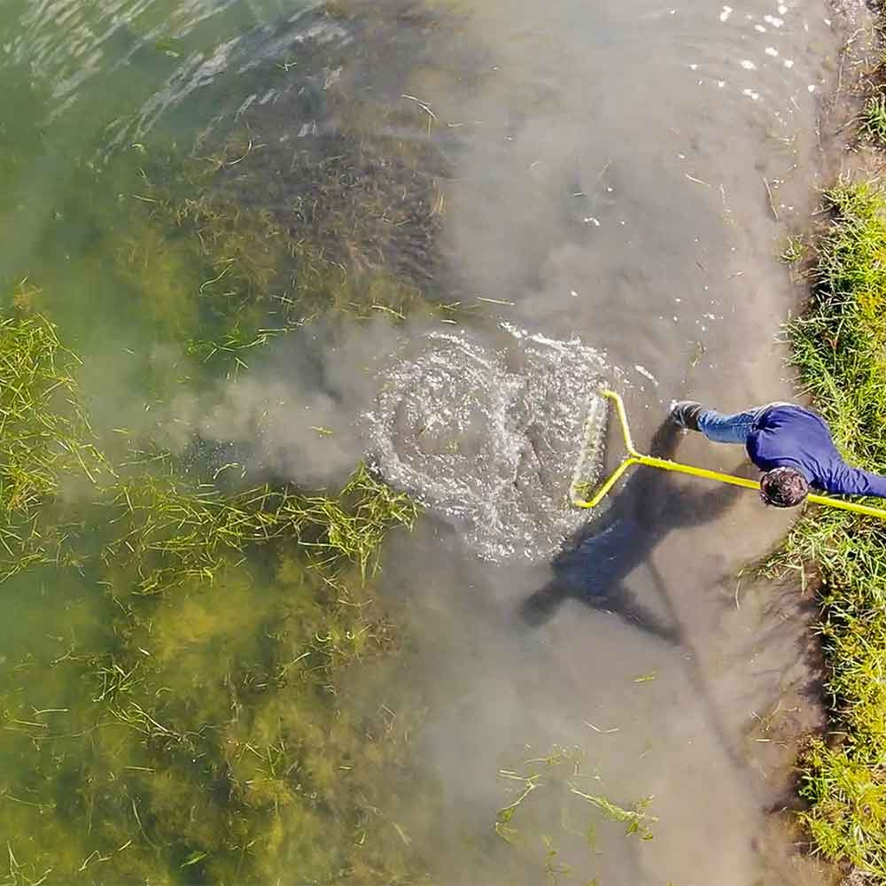 Jenlis Muck Razer Digging Out Weed Roots and Sediment