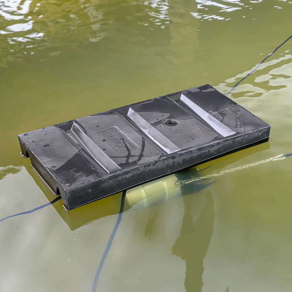 Kasco AquatiClear Circulator w/ Horizontal Float Moves Stagnant Water