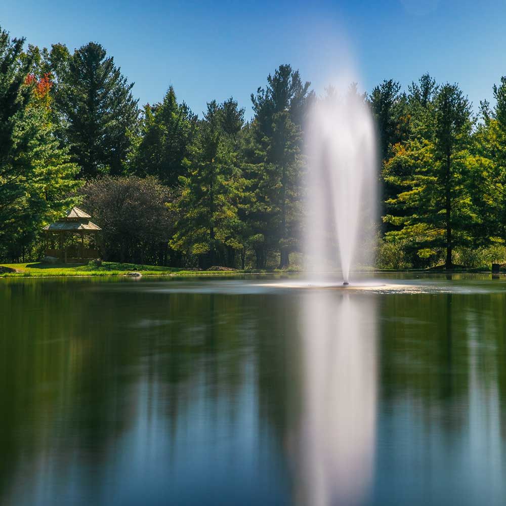 Airmax LakeSeries 3 HP Fountain Shown With a Trumpet Spray Pattern Nozzle