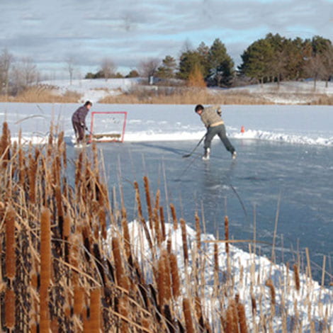 When should I turn off my pond aerator for winter recreation?