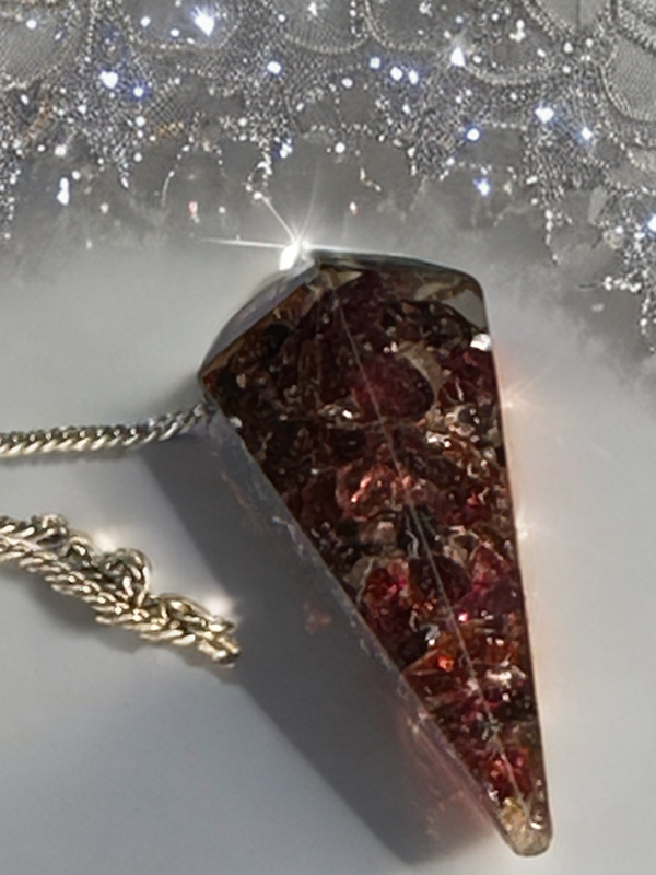 RED AND CLEAR JUMBO PENDULUM