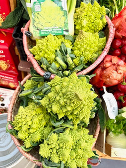 Fresh Cauliflower Romanesco Precoce @800g-1.300Kg