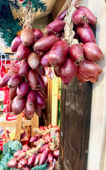 Fresh Braided Red Onions Tropea Rossa Lunga 1.300kg