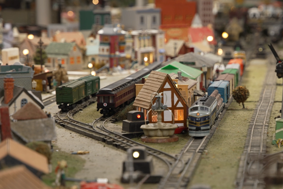 Model Trains, Train Sets, & Railroad Accessories | ModelTrainStuff .  Klein Trains