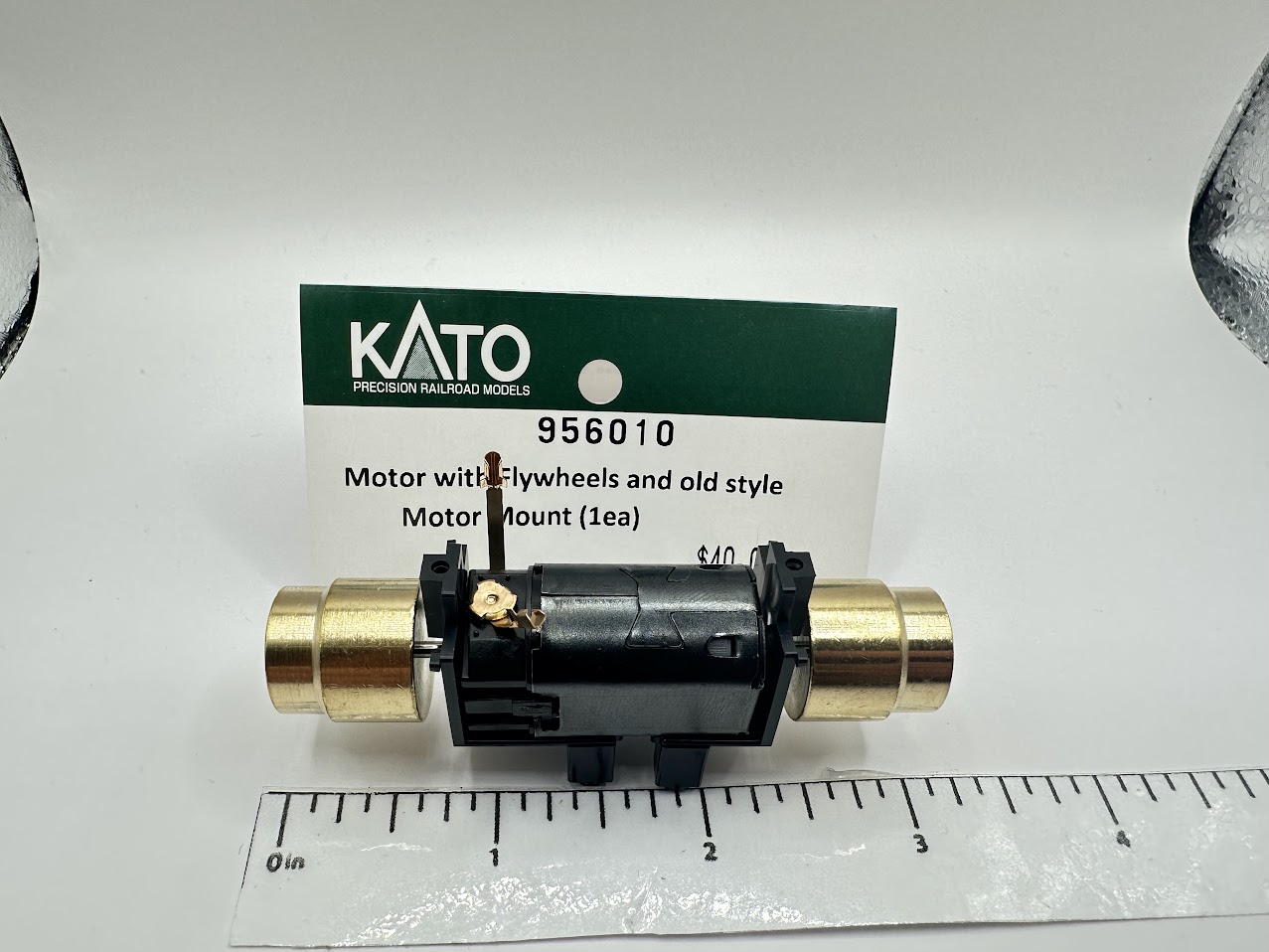 Kato HO 956010 H-Motor with Flywheels & Old style