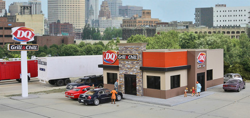 Walthers Cornerstone HO 933-3485 Dairy Queen Grill and Chill Kit