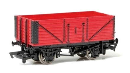 Bachmann 58819, Thomas & Friends™ HO Scale Rosie Engine #37 With Moving  Eyes, Red