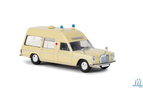 # 18752 green BREKINA HO MB 190 Ambulance /'ASB/'