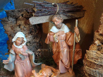 5" Fontanini Nativity Set w 10" Wooden Stable 54484 5" Fontanini Nativity Set w 10" Wooden Stable 54484