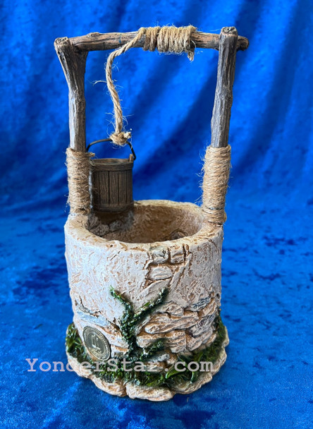 Fontanini 7.5 inch nativity town well accessory with rustic bucket
