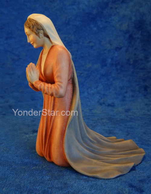 LEPI Venetian Nativity Kneeling Mary 16cm Scale | Yonder Star