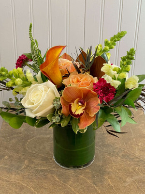 Seasonal Designer's Choice Floral Arrangement