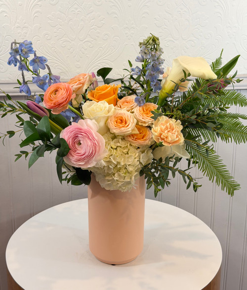 Harmony in Pastels
We will choose from the lovely selection of PASTEL TONES in the shop for Mother's Day weekend
Your flowers will be designed in your choice of color pottery vase or a clear glass vase with leaf wrap inside. A beautiful variety of Spring blooms will be chosen similar to the photos shown.
Seattle flower delivery by Juniper Flowers
Due to changes in season, weather, and availability we reserve the right to make substitutions in flowers for your order. Our photos are a GUIDE to our designs