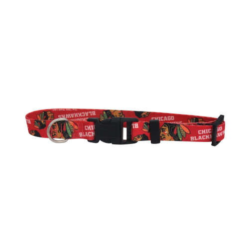 These high-quality collars feature your favorite team in a colorful overall pattern. Made by Little Earth.