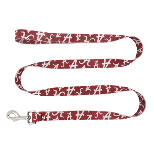 This high-quality leash feature your favorite team in a colorful overall pattern. Made by Little Earth.